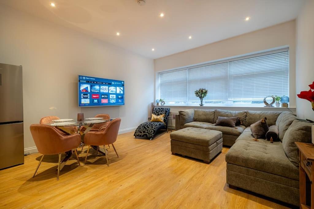 2 Bed 2 Bath Spacious Apartment In Central Aberdeen Buitenkant foto